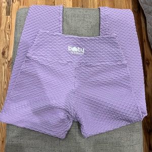 Light Purple Croco Booty by Brabants Leggings.